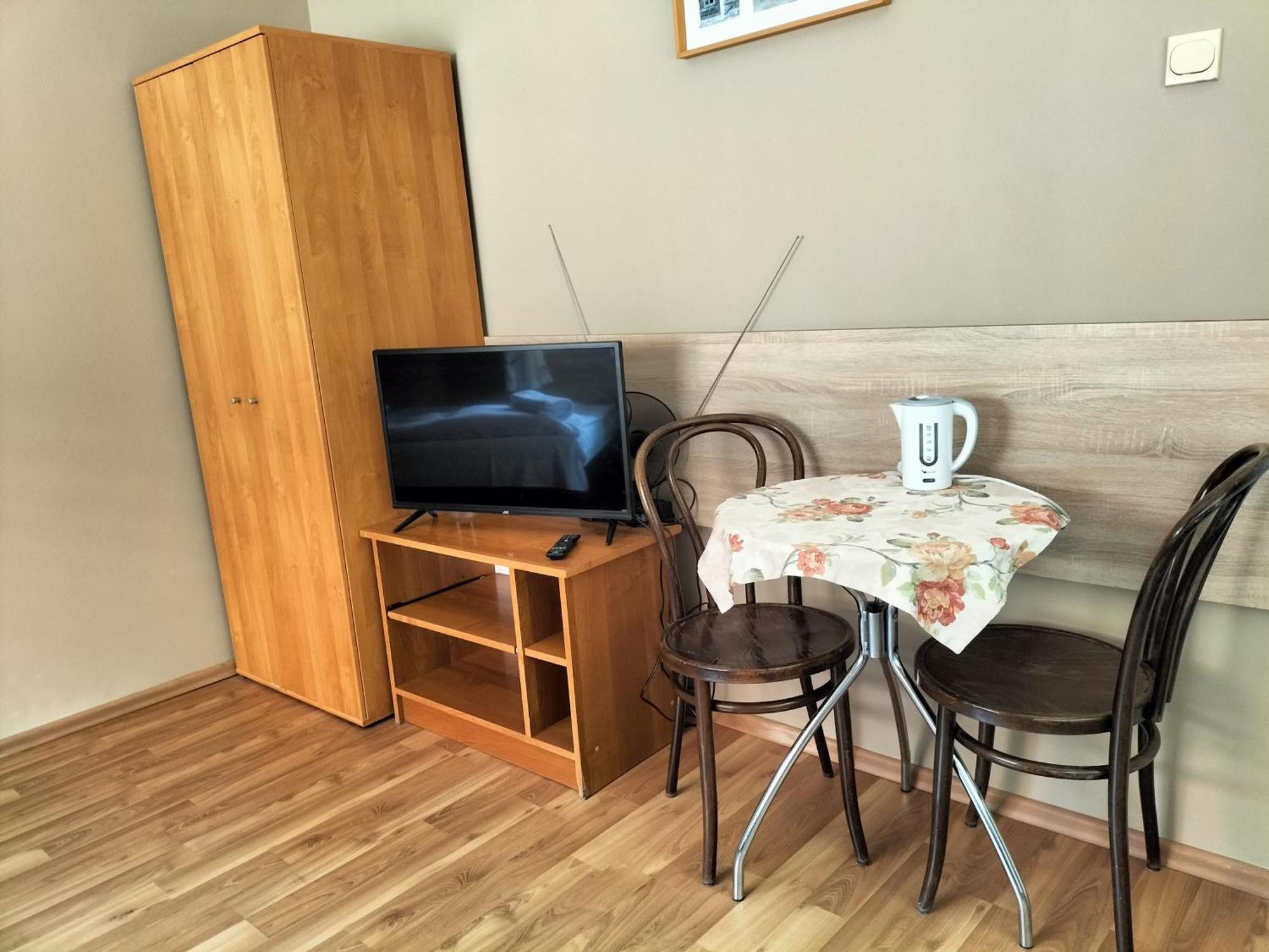 Gosciniec U Zawierki Лодзь Екстер'єр фото
